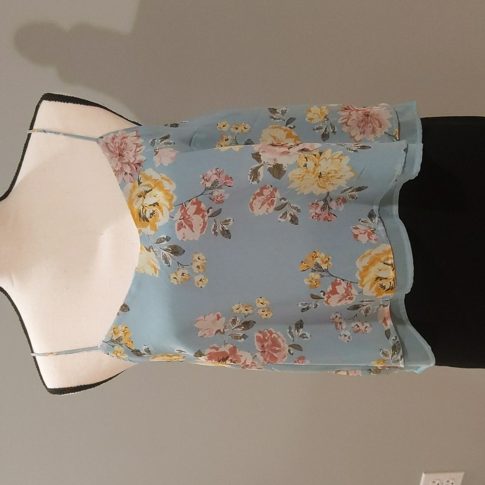 ✨Aeropostale Floral Tank Top - Size S
